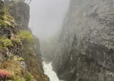 Norwegen Reise Voringsfossen Wasserfall Brücke